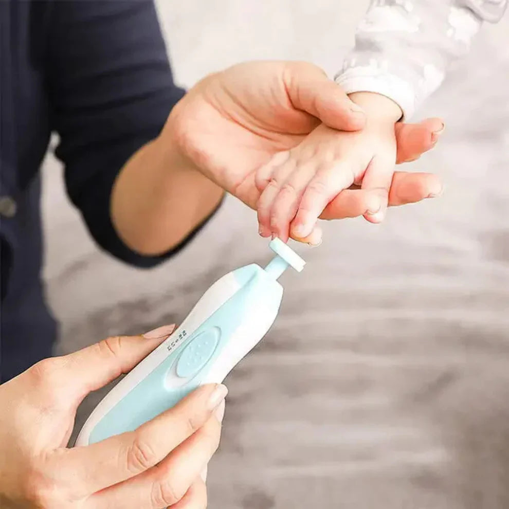 𝘽𝙖𝙗𝙮 𝙣𝙖𝙞𝙡 𝙘𝙡𝙞𝙥𝙥𝙚𝙧𝙨 𝙬𝙞𝙩𝙝 𝙨𝙤𝙛𝙩 𝙡𝙞𝙜𝙝𝙩